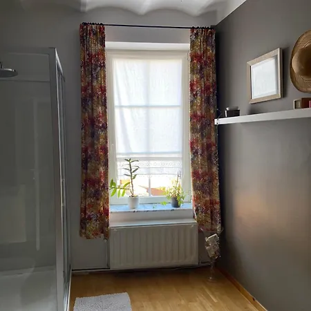 Le Pigeonnier Des Voyageurs Le Pigeonnier Des Voyageurs Aeroport Charleroi 3*